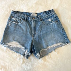 A&F mid-rise boyfriend short